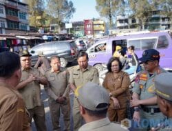 Bupati Karo Turunkan Tim Gabungan Melaksanakan Penertiban dan Penataan Pedagang Pusat Pasar Berastagi