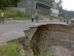 Ruas Jalan Takengon–Bireuen Amblas Lagi, Babinsa: Pengguna Roda Empat Waspada!