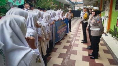 Sat Lantas Polres Langkat “Goes to School” di MTsN 3 Langkat, Bangun Budaya Tertib Berlalu Lintas Sejak Dini