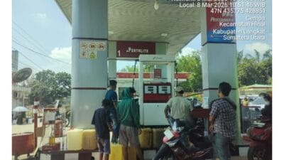 SPBU Cempa kabupaten langkat diduga menjual BBM menggunakan  jerigen terang terangan