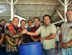 Wujudkan Semangat Kebersamaan, Bupati Karo Pimpin Gotong Royong bersama dan Sambang Warga di Desa Cinta Rakyat Kecamatan Merdeka