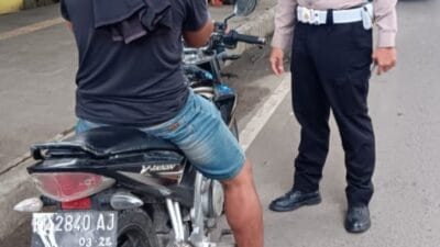 Himbauan Tertib Lalu Lintas Disampaikan Personel Satlantas Polres Langkat Dan Pengaturan Lalu Lintas Pagi