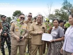 Dorong Komoditas Unggulan, Bupati Karo Serahkan 1,2 Juta Benih Kopi Arabika untuk 259 Kelompok Tani